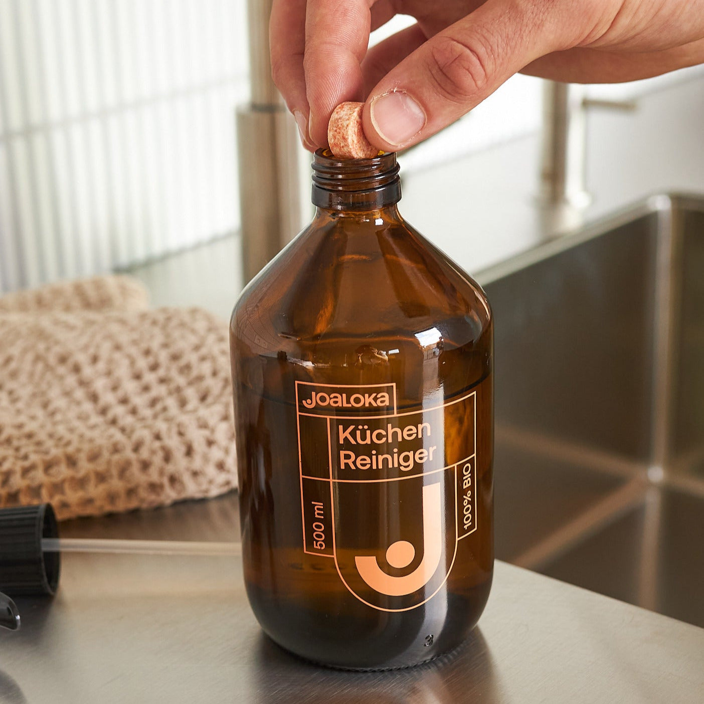 Küchenreiniger - stylische Braunglas-Mehrwegflasche für 500 ml - entspricht 1 Tab